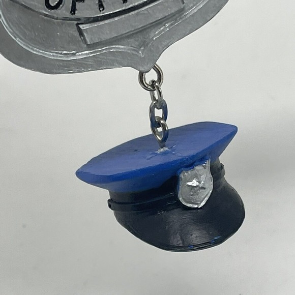New CHRISTMAS  ORNAMENT‎ 3.5” resin police officer badge w/ hat red white blue - Picture 3 of 7